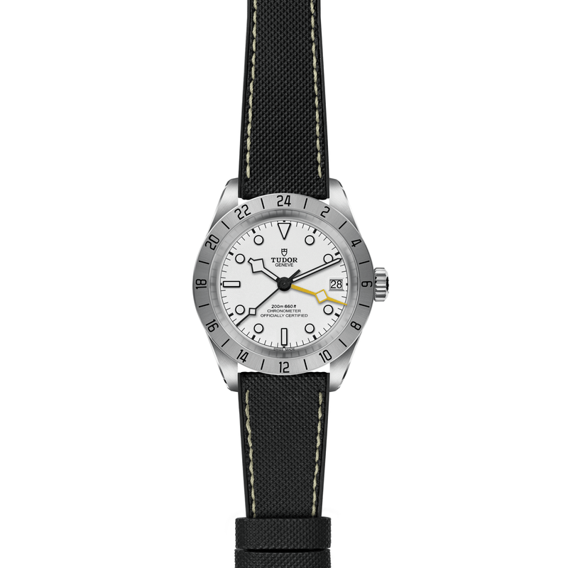BLACK BAY PRO - 39 mm steel case - Hybrid rubber and leather strap