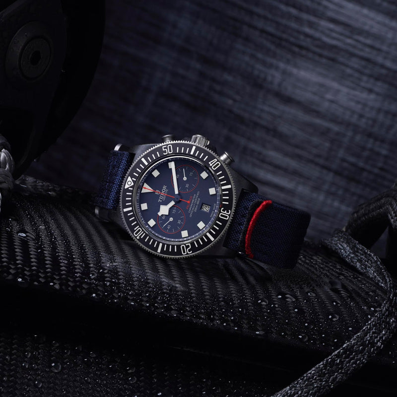 PELAGOS FXD CHRONO - Titanium bezel black carbon insert - Fabric strap
