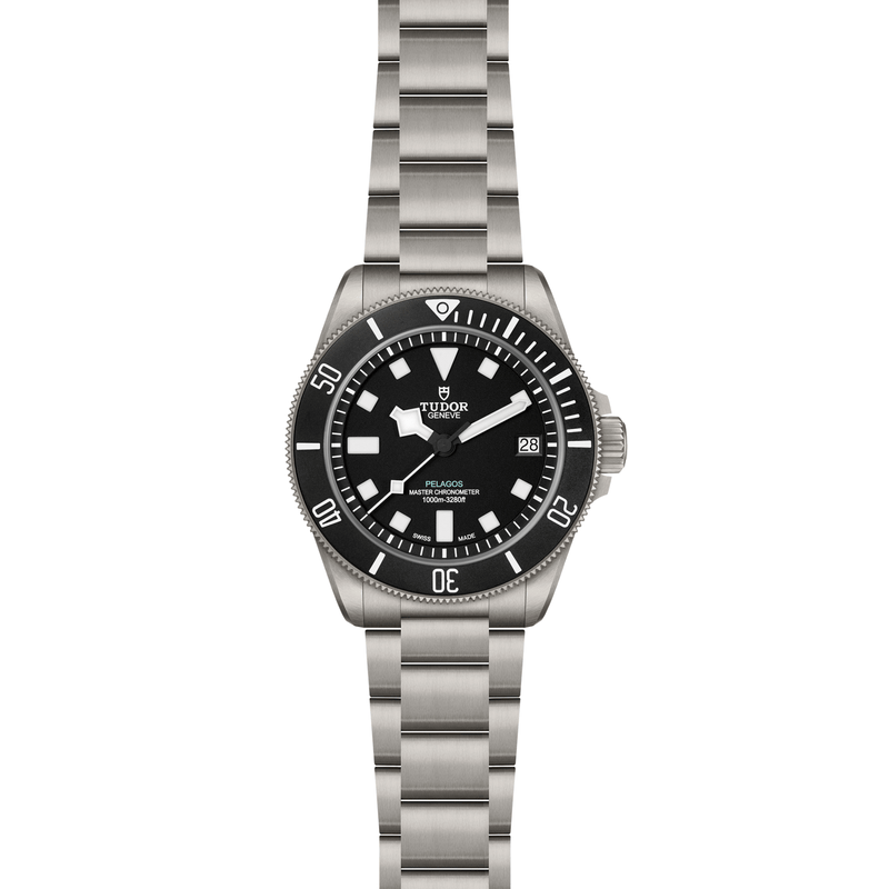 Pelagos Ultra - Unidirectional rotating bezel  - Titanium bracelet