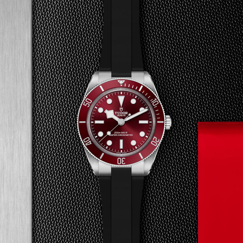 Black Bay 58 - 39mm steel case - Burgundy dial