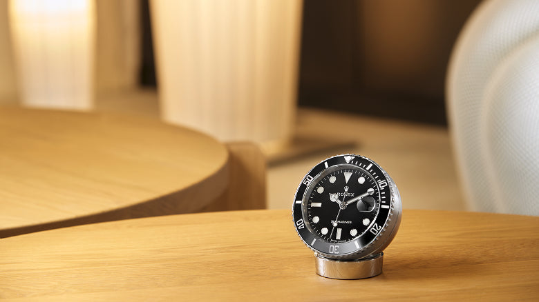Submariner Date desk clock