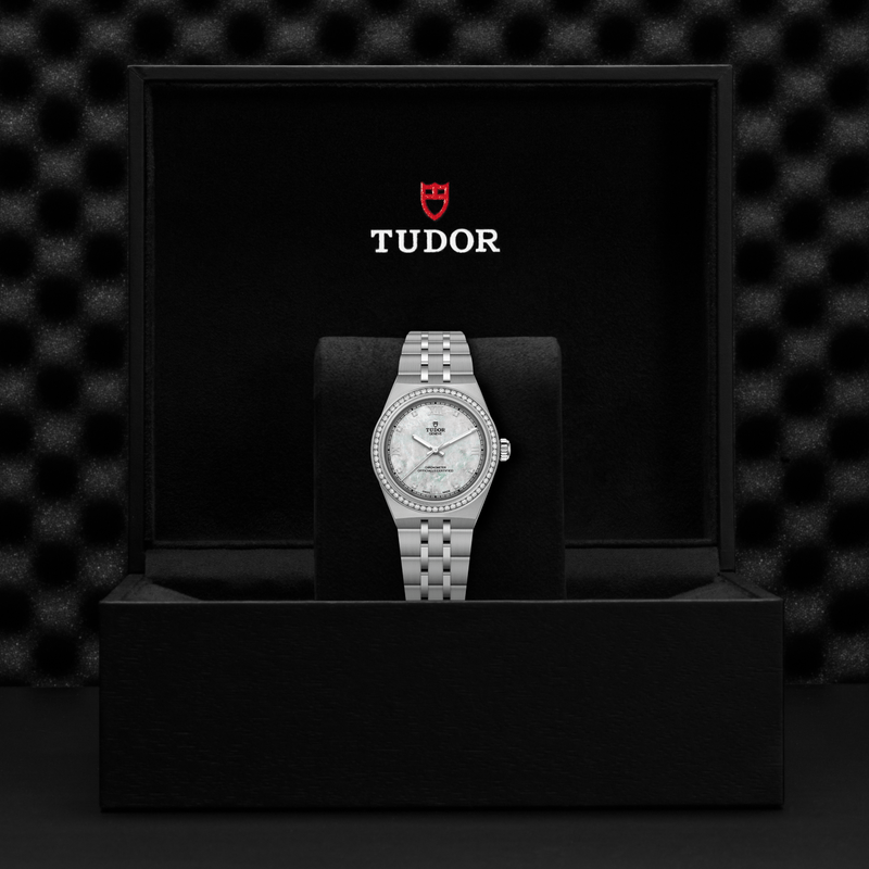 TUDOR ROYAL -30mm steel case - Mother-of-pearl dial
