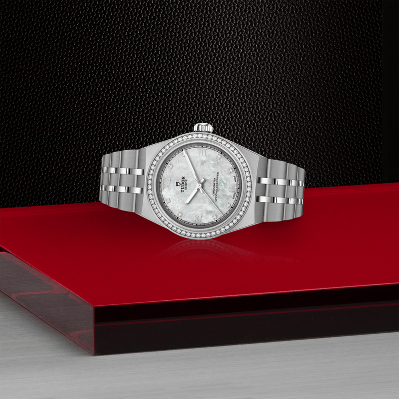 TUDOR ROYAL -30mm steel case - Mother-of-pearl dial