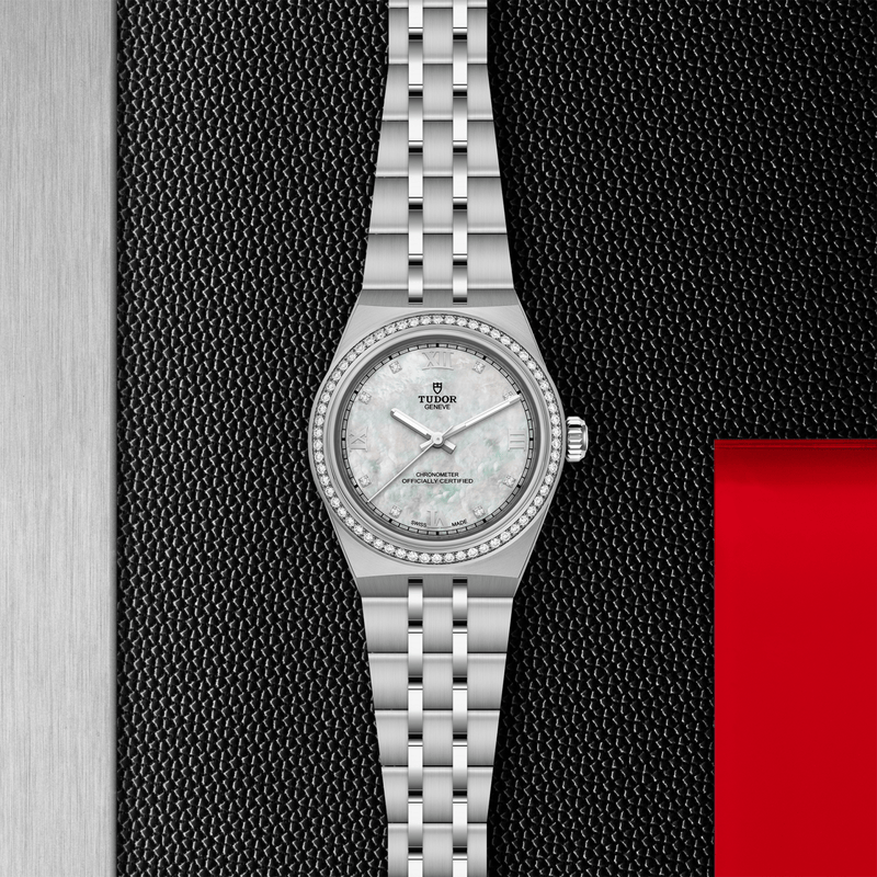 TUDOR ROYAL -30mm steel case - Mother-of-pearl dial