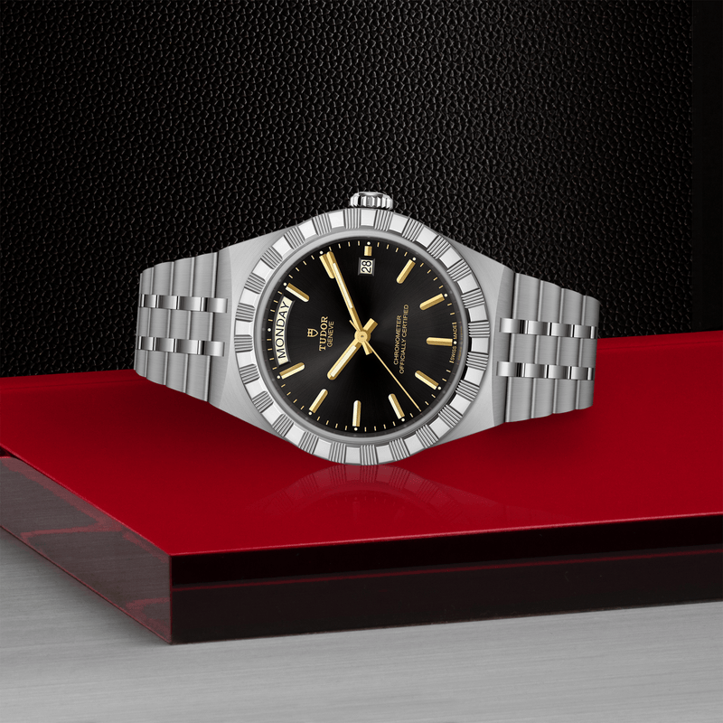 TUDOR ROYAL - 40 mm steel case - Black dial