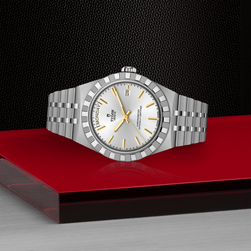 TUDOR ROYAL -40mm steel case - Silver dial