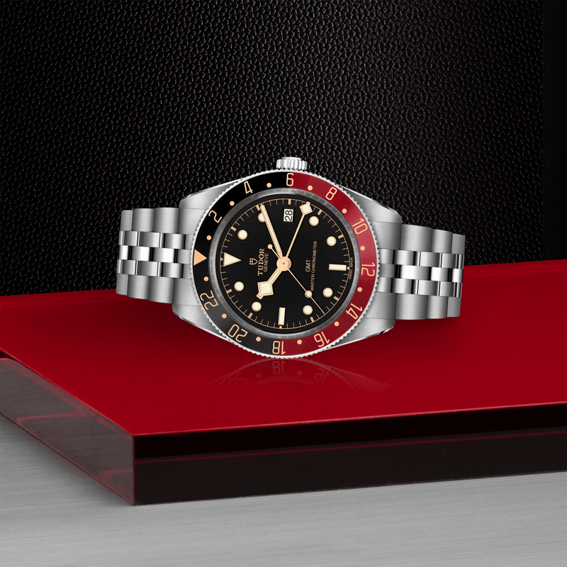 Black Bay 58 GMT - 39mm steel case - Black and burgundy bezel